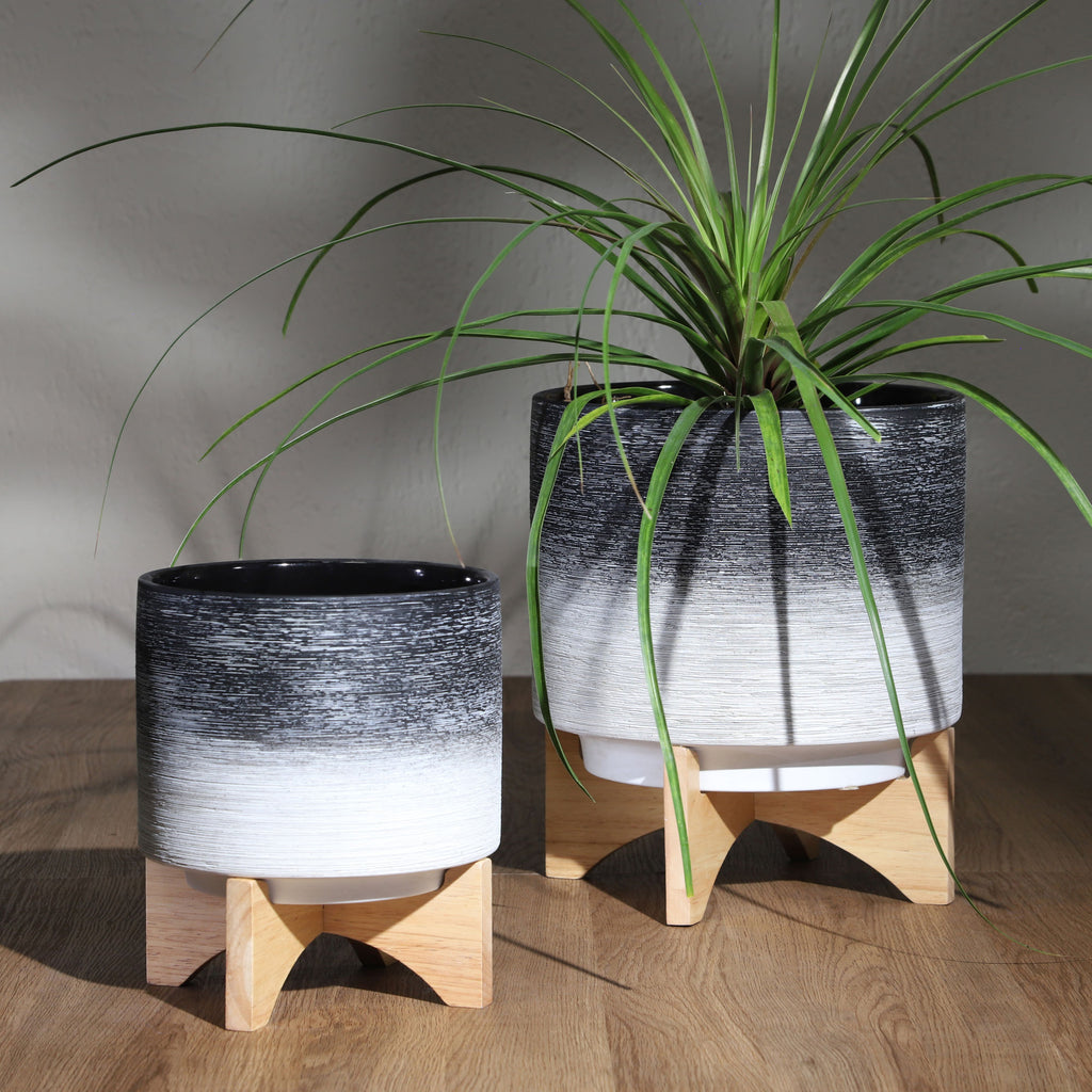 10 plant pot and stand Gray Ceramic 10" Planter on Wooden Stand – LUX HOME & GARDEN